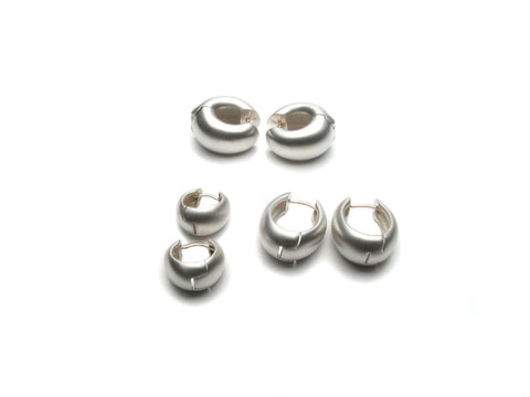 Earring EMBRACE E177